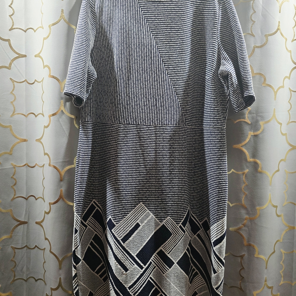 Gabby Skye Navy Dress
